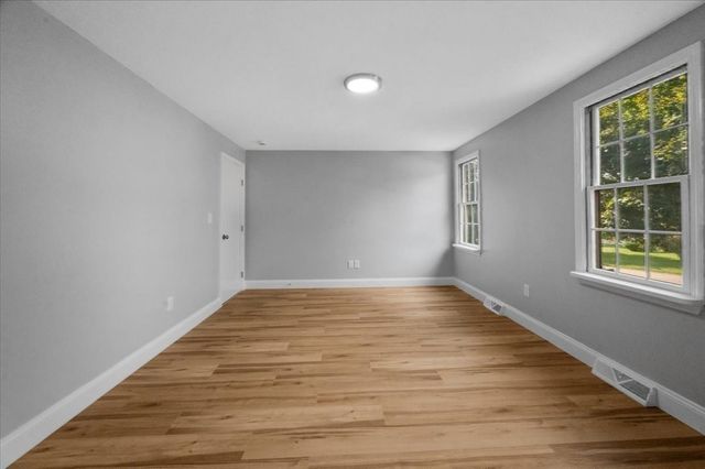 599 Oakhill Ave, Attleboro, MA 02703
