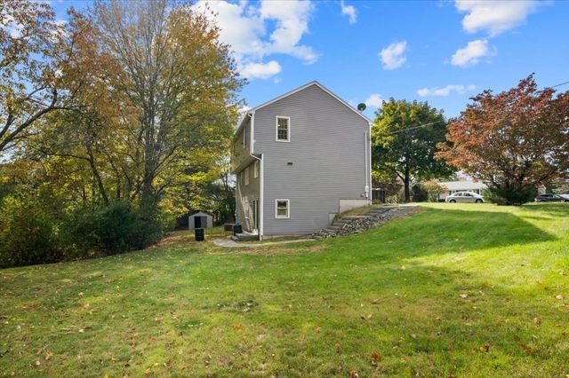 599 Oakhill Ave, Attleboro, MA 02703