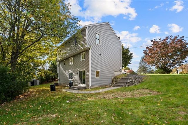 599 Oakhill Ave, Attleboro, MA 02703