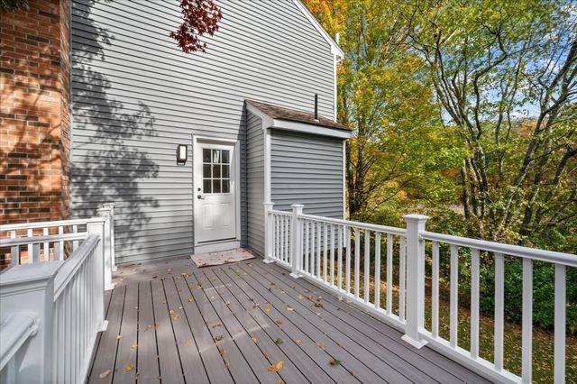 599 Oakhill Ave, Attleboro, MA 02703