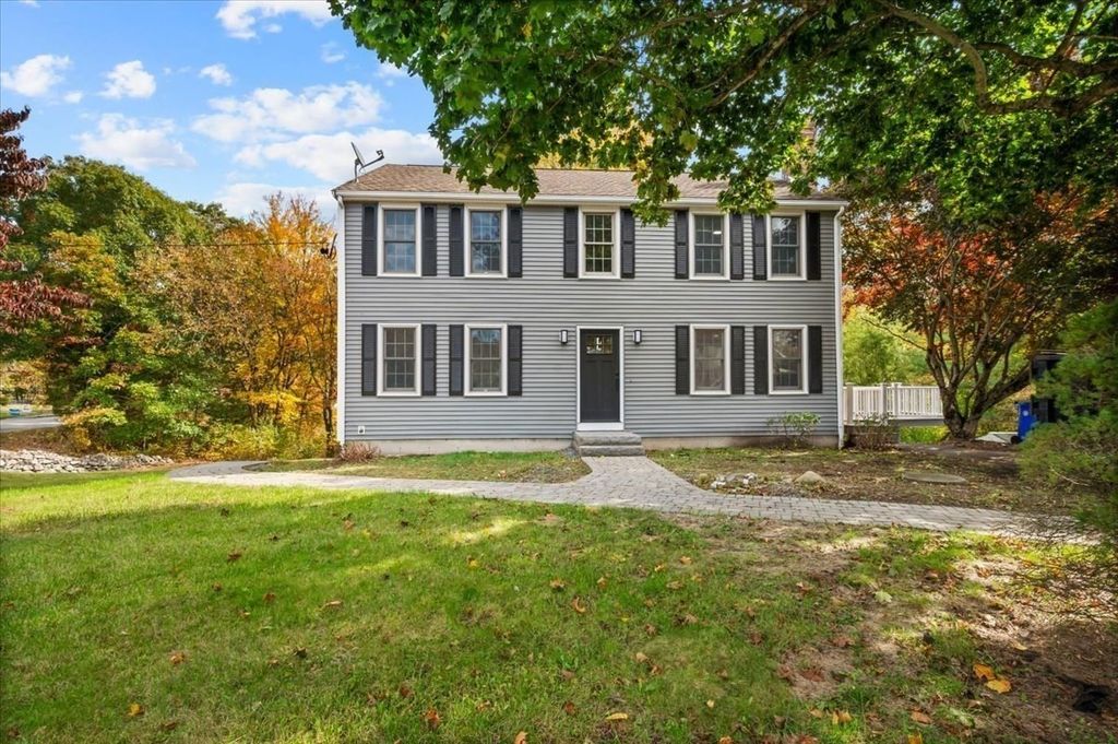 599 Oakhill Ave, Attleboro, MA 02703