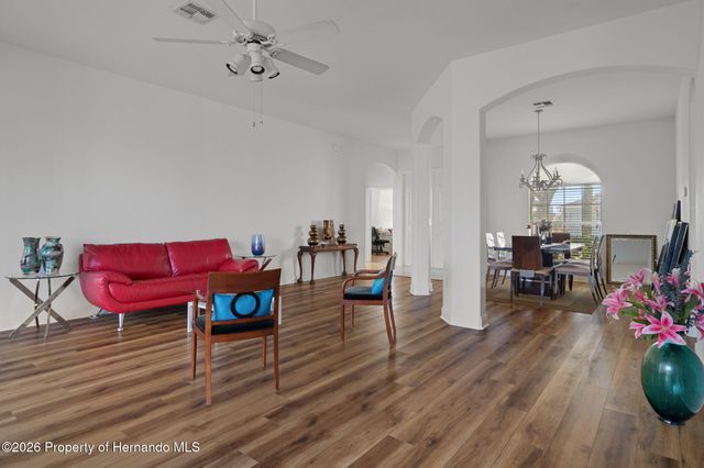 10048 Cleghorn Drive, San Antonio, FL 33576