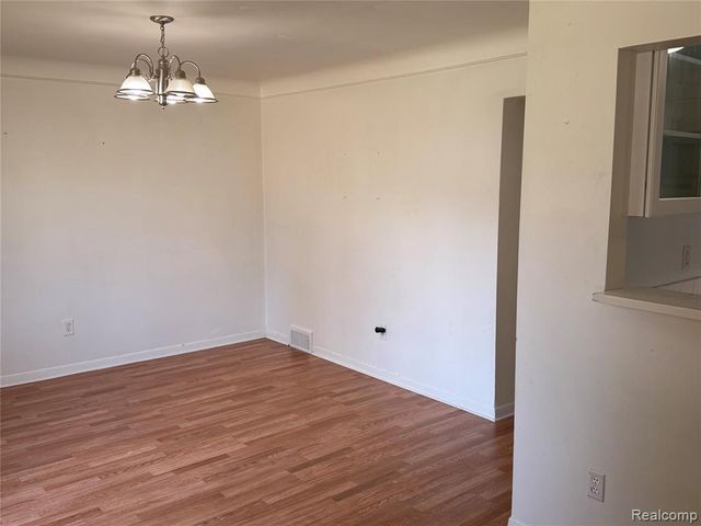 8345 Robindale Avenue, Dearborn Heights, MI 48127