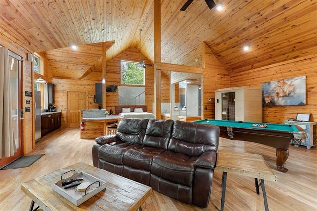 265 Maple Ridge Drive, Cleveland, GA 30528