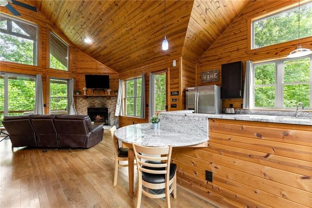 265 Maple Ridge Drive, Cleveland, GA 30528