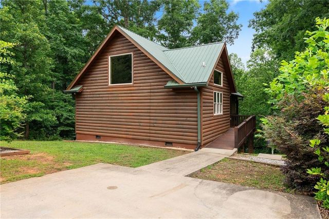 265 Maple Ridge Drive, Cleveland, GA 30528