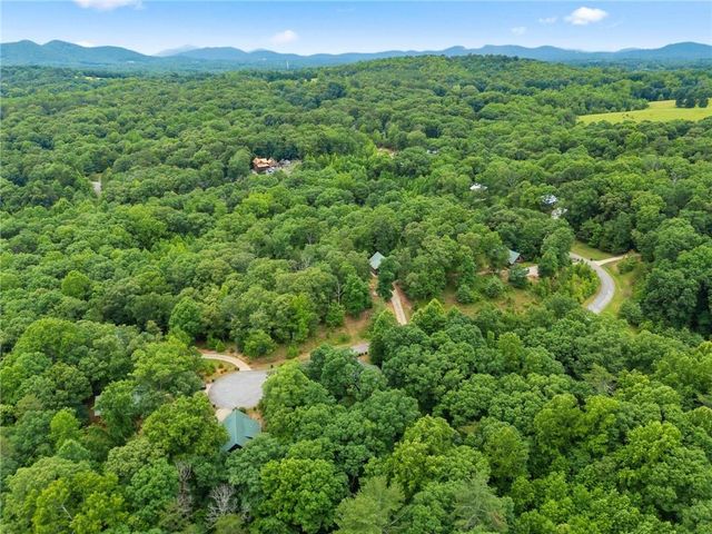 265 Maple Ridge Drive, Cleveland, GA 30528