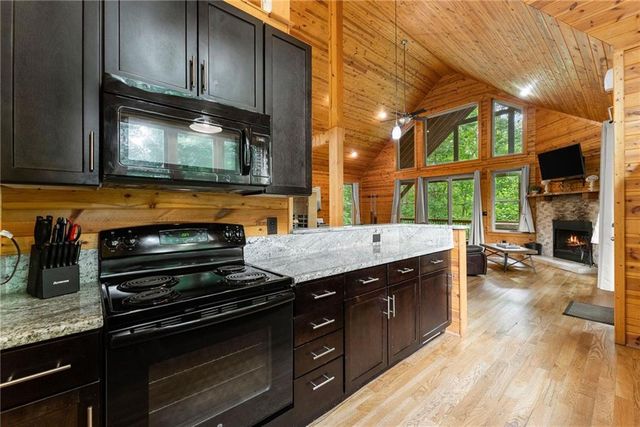 265 Maple Ridge Drive, Cleveland, GA 30528