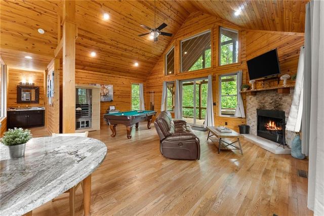 265 Maple Ridge Drive, Cleveland, GA 30528
