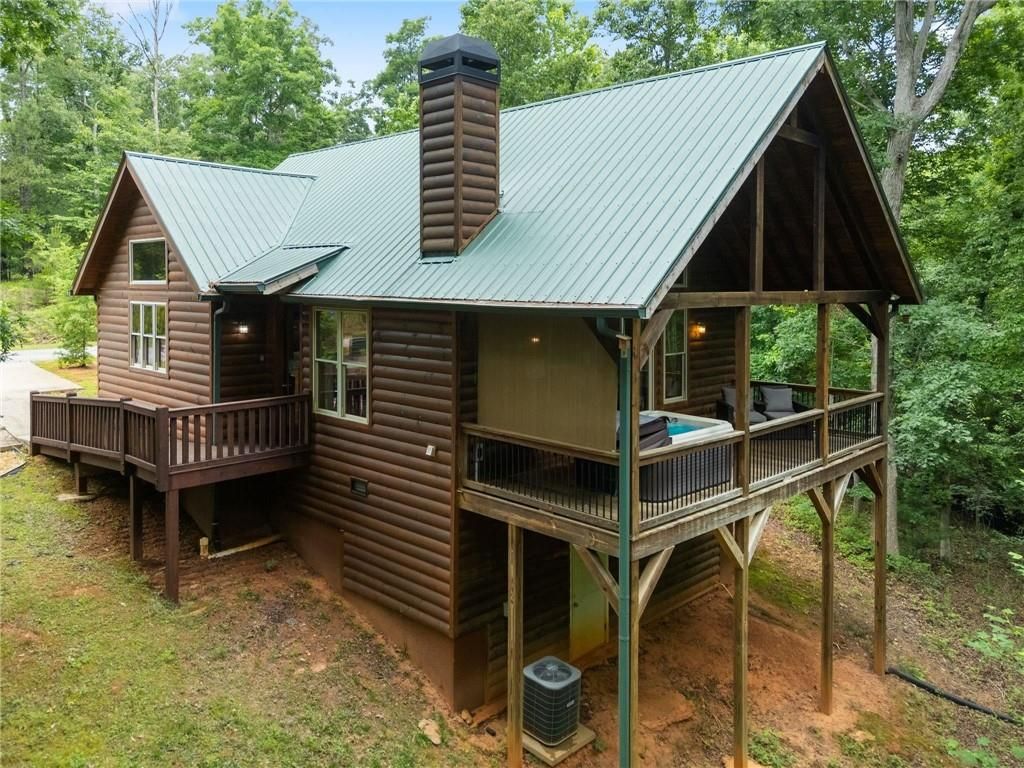 265 Maple Ridge Drive, Cleveland, GA 30528