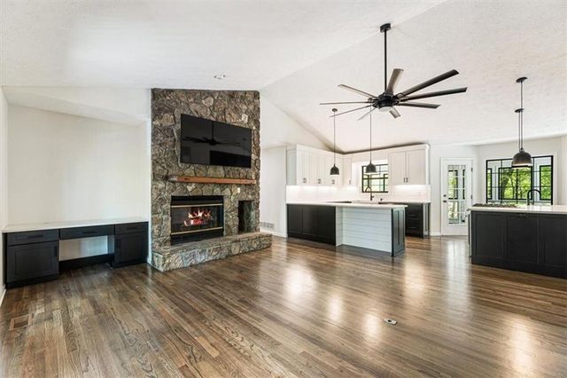 190 Red Coat Pass, Jasper, GA 30143