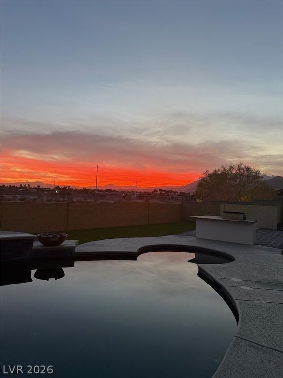 8685 Queens Brook Court, Las Vegas, NV 89129