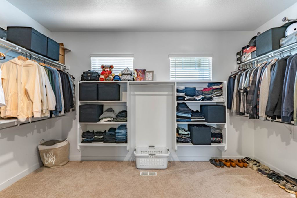 Image 18 of property listing at 663 S CROOKED POST WAY, Saratoga Springs, UT 84045