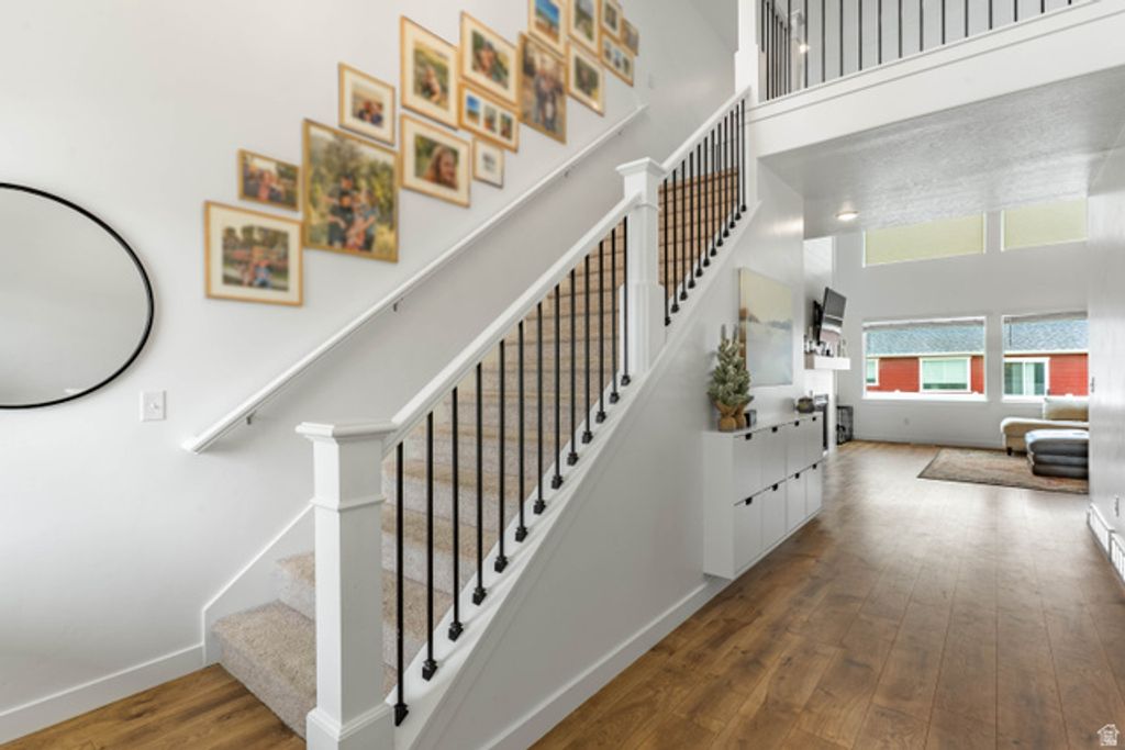 Image 4 of property listing at 663 S CROOKED POST WAY, Saratoga Springs, UT 84045
