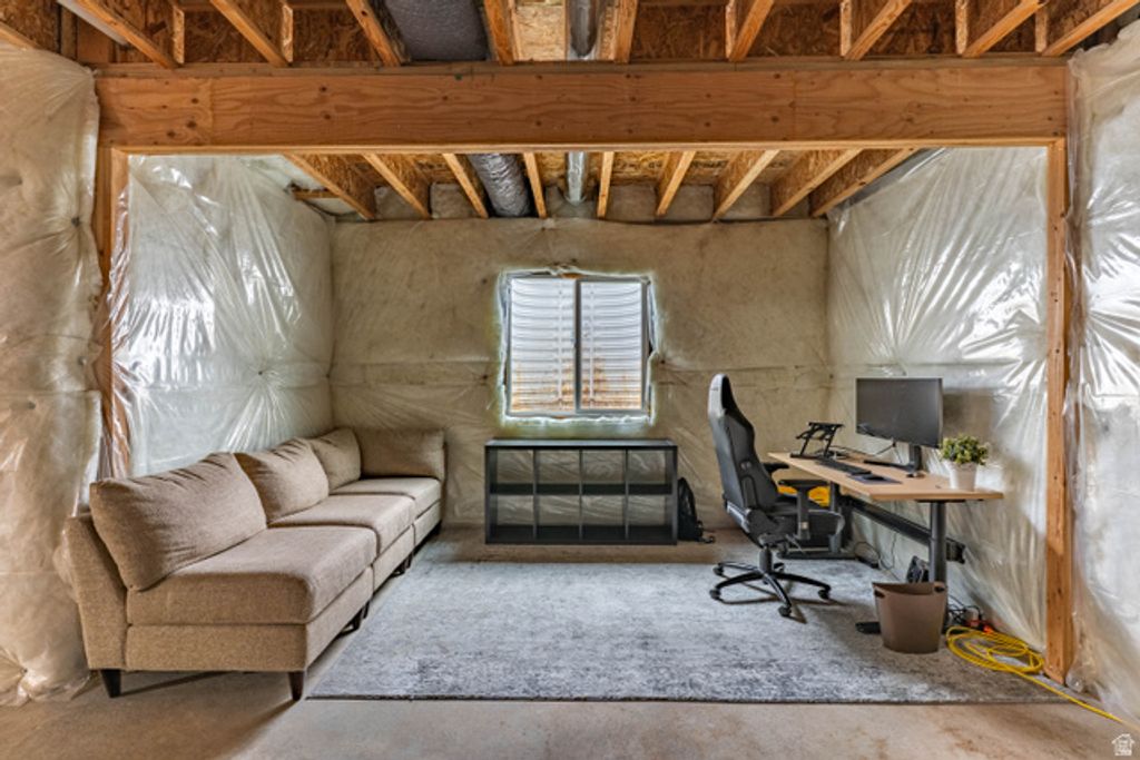 Image 35 of property listing at 663 S CROOKED POST WAY, Saratoga Springs, UT 84045