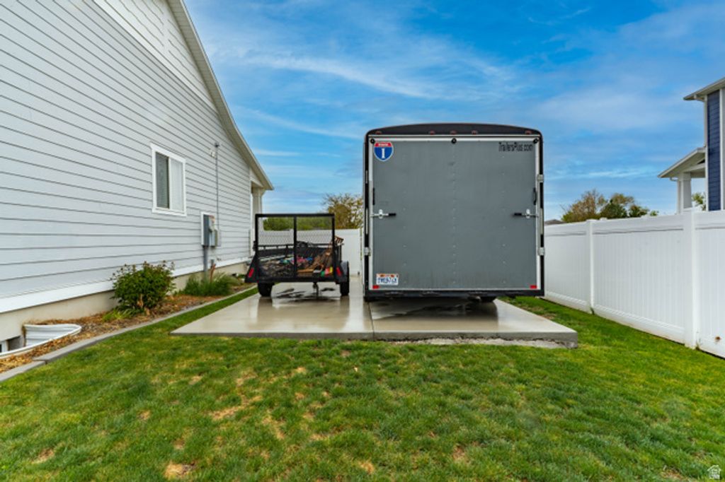 Image 37 of property listing at 663 S CROOKED POST WAY, Saratoga Springs, UT 84045