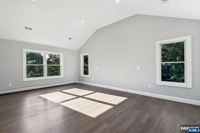 306 Ogden Avenue, Teaneck, NJ 07666
