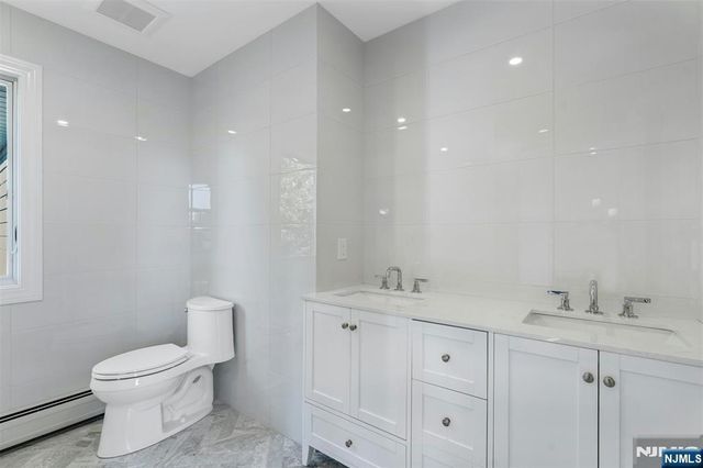 306 Ogden Avenue, Teaneck, NJ 07666
