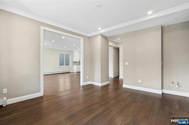 306 Ogden Avenue, Teaneck, NJ 07666