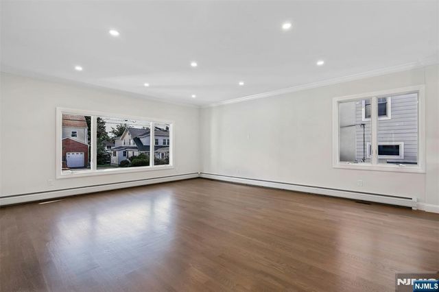306 Ogden Avenue, Teaneck, NJ 07666