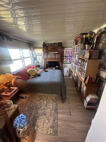 204 52ND AVENUE PLAZA E, Bradenton, FL 34203