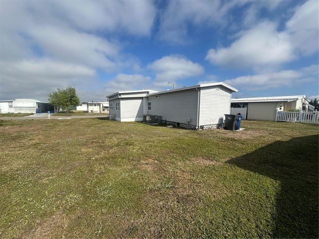 204 52ND AVENUE PLAZA E, Bradenton, FL 34203