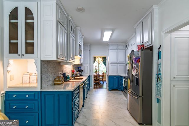 204 Weatherford Place, Macon, GA 31210
