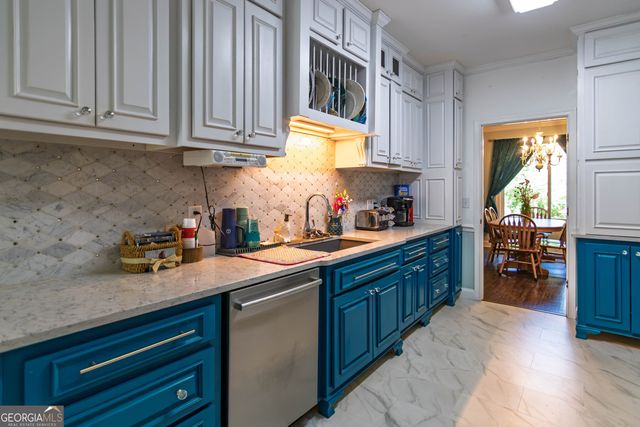 204 Weatherford Place, Macon, GA 31210