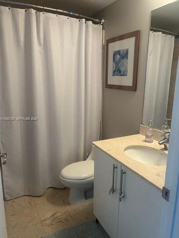 3330 NE 190th Street 1719, Aventura, FL 33180