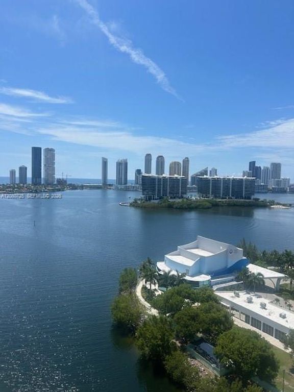 3330 NE 190th Street 1719, Aventura, FL 33180