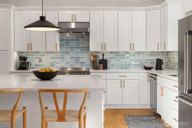 10419 41st Avenue SW, Seattle, WA 98146