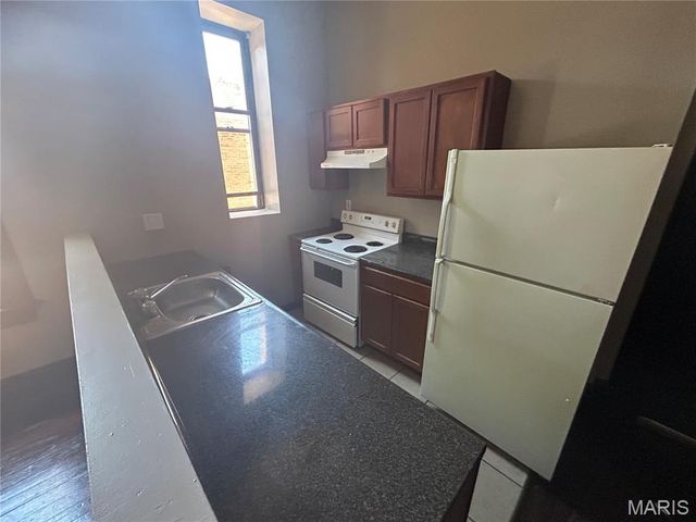 2742 Osage Street, St Louis, MO 63118