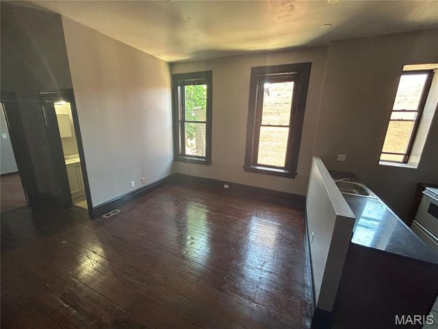 2742 Osage Street, St Louis, MO 63118