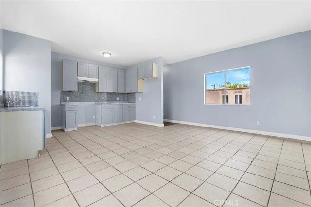 10406 Avalon Boulevard, Los Angeles, CA 90003