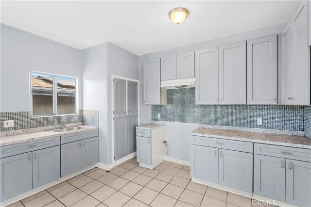 10406 Avalon Boulevard, Los Angeles, CA 90003