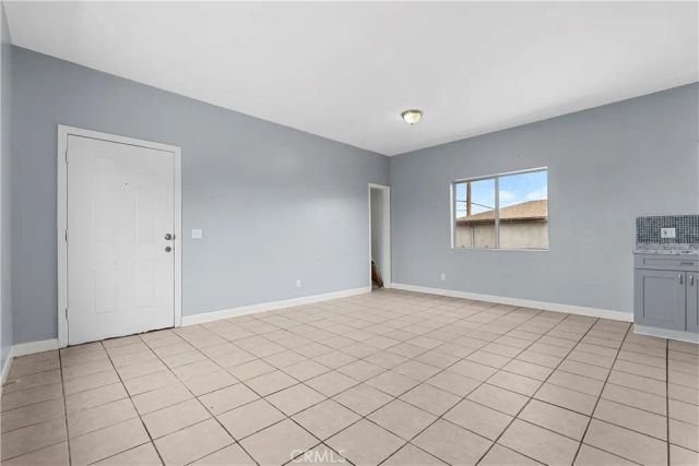 10406 Avalon Boulevard, Los Angeles, CA 90003