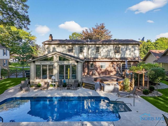 2945 Byrnwyck, Maumee, OH 43537