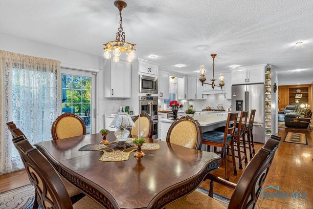 2945 Byrnwyck, Maumee, OH 43537