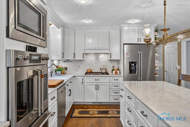 2945 Byrnwyck, Maumee, OH 43537