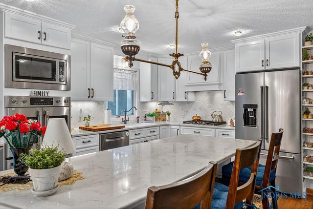 2945 Byrnwyck, Maumee, OH 43537