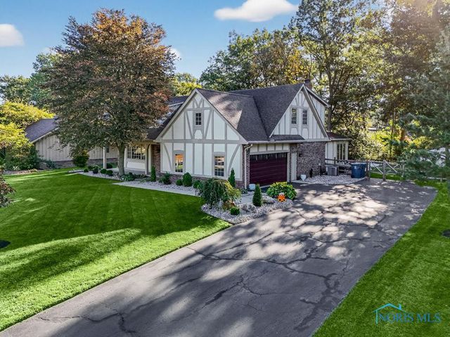 2945 Byrnwyck, Maumee, OH 43537