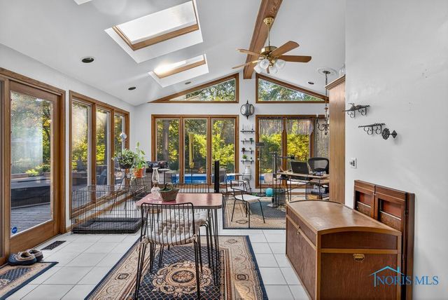 2945 Byrnwyck, Maumee, OH 43537