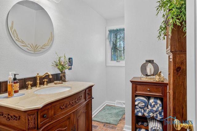 2945 Byrnwyck, Maumee, OH 43537