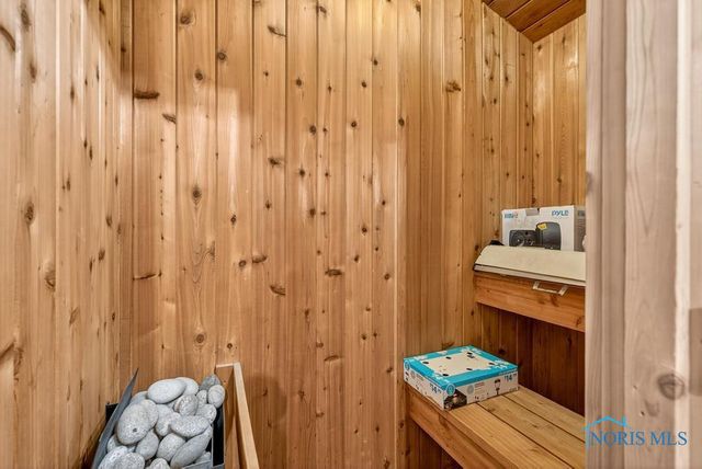 2945 Byrnwyck, Maumee, OH 43537