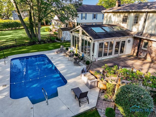 2945 Byrnwyck, Maumee, OH 43537