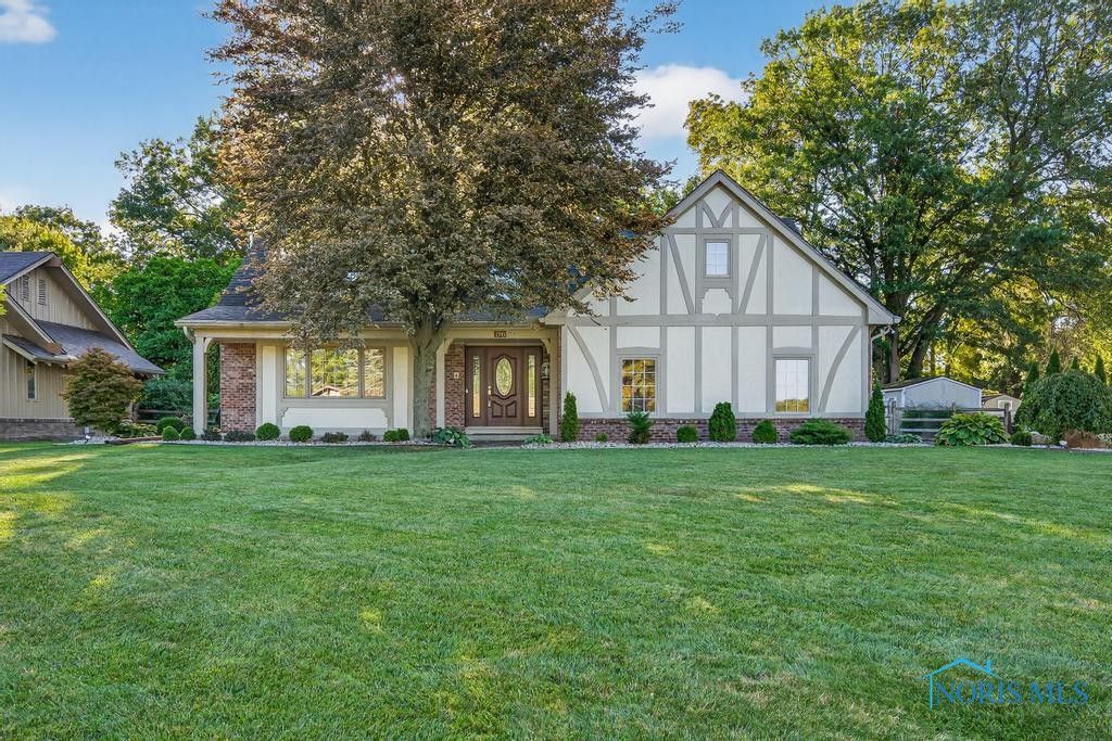 2945 Byrnwyck, Maumee, OH 43537