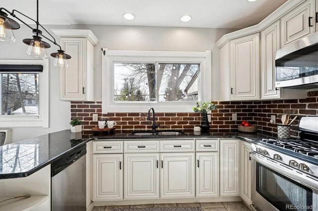 1600 Ivanhoe Street, Denver, CO 80220