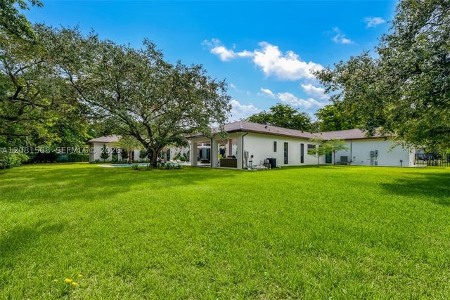 9475 SW 117th Ter, Miami, FL 33176