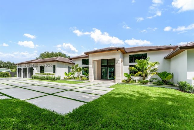 9475 SW 117th Ter, Miami, FL 33176