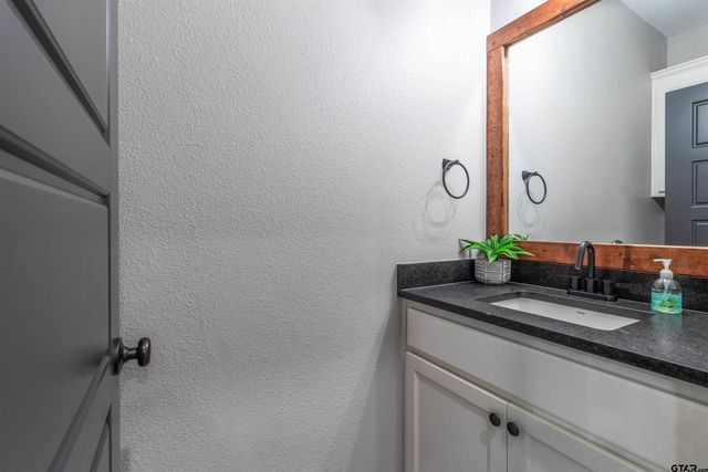 228 CR 2462, Mineola, TX 75773